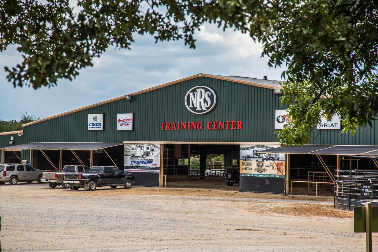 Hotel Nrs Event Center & Guest Ranch Decatur Exterior foto