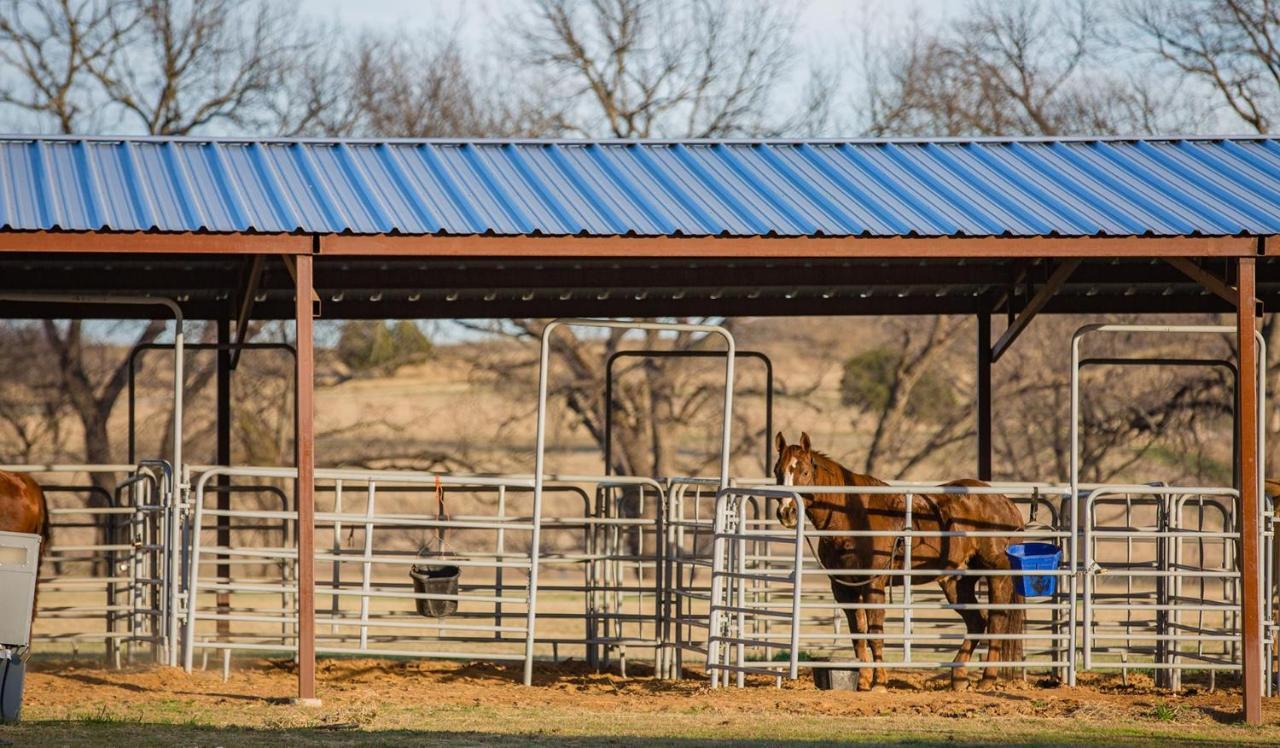 Hotel Nrs Event Center & Guest Ranch Decatur Exterior foto